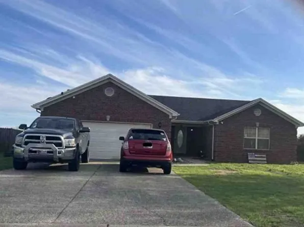 510 E Brookelynn Ct, Pekin, IN 47165