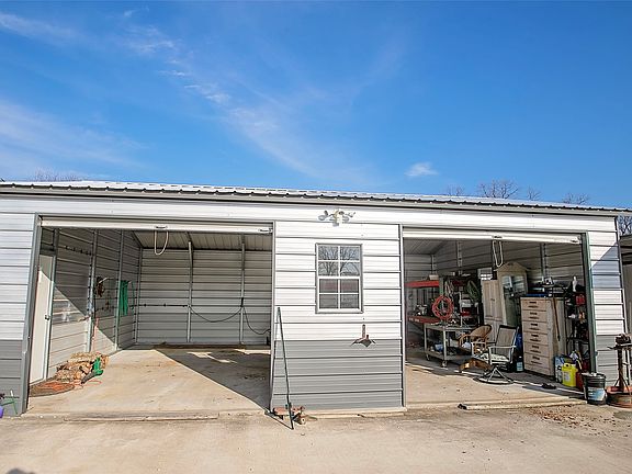 3rd image of 176 Graydon Rd