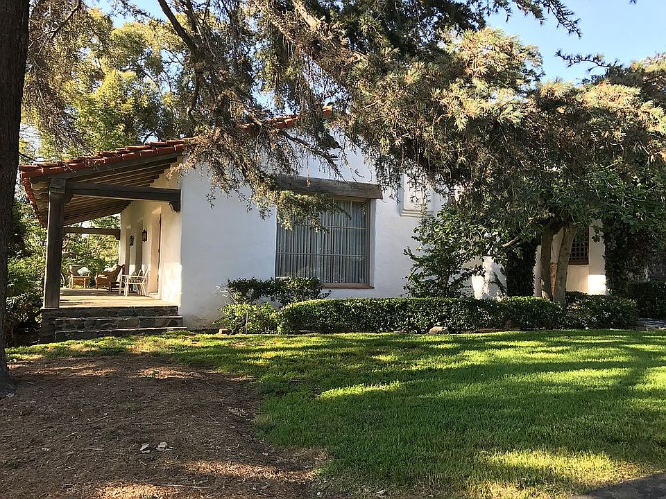 2nd image of 5860 Lago Lindo