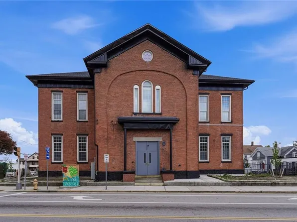 387 Broad St, Central Falls, RI