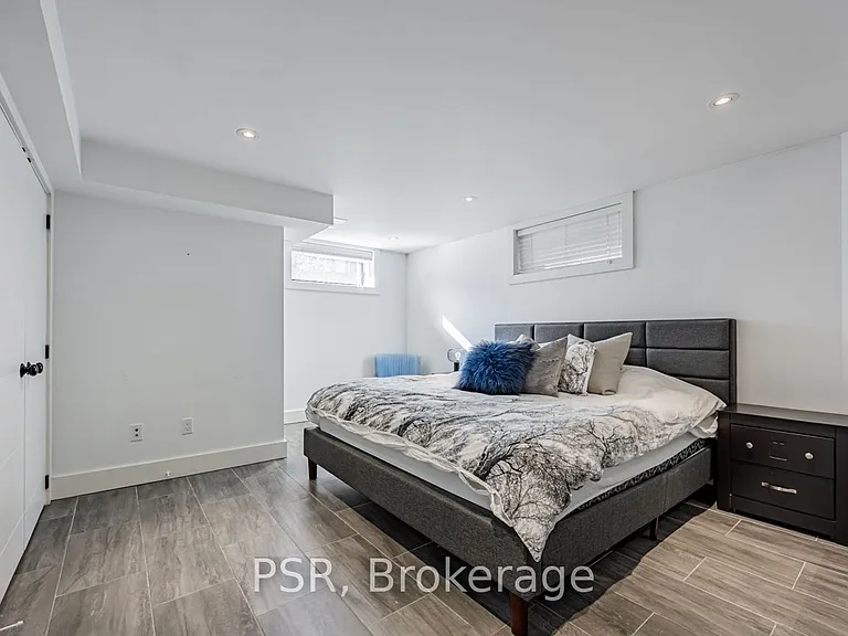 71 Crawford St #BASEMENT — Photo 17