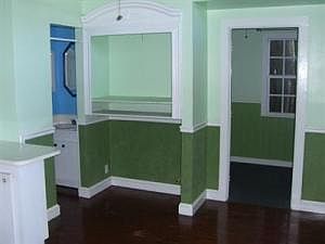 3rd image of 313 Catherine St