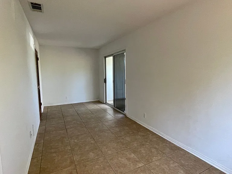 4491 La Paloma Ave — Photo 7
