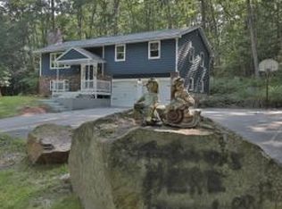 40 Elk Dr, Bedford, NH 03110