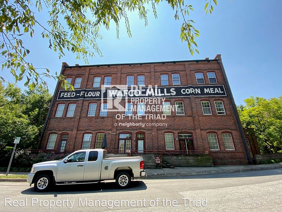 1st image of 801 W McGee St Unit 21