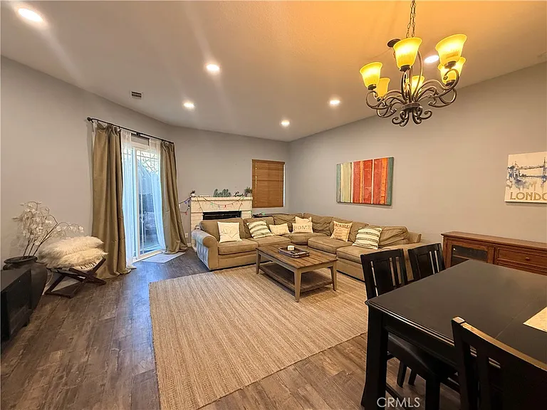 24337 Val Verde Ct — Photo 2