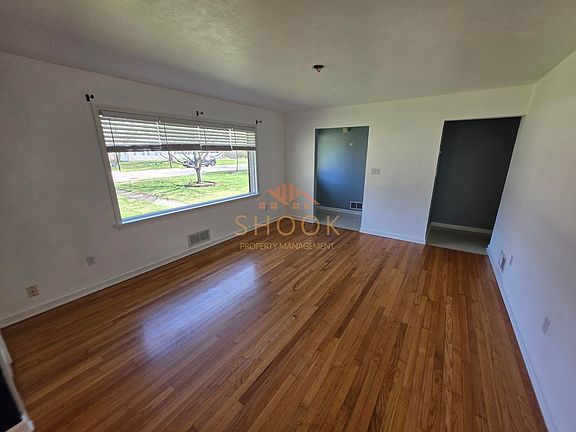 5th image of 1809 Ravinia Rd