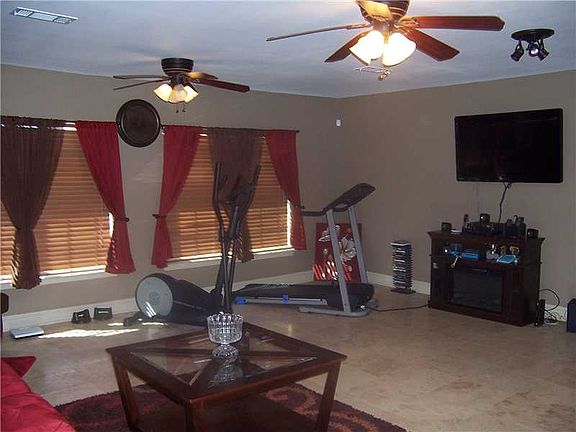 4th image of 2176 Pinehurst Dr