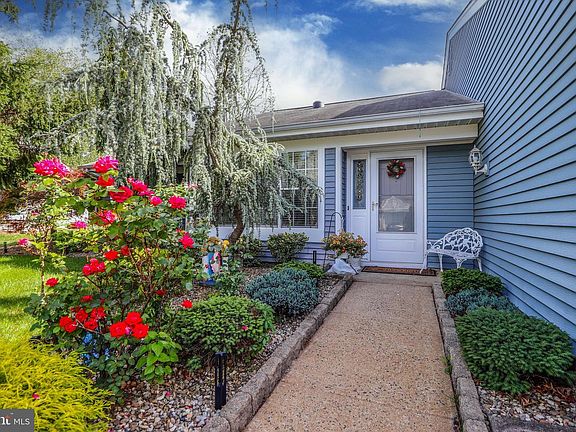 4th image of 1033A Thornbury Ln