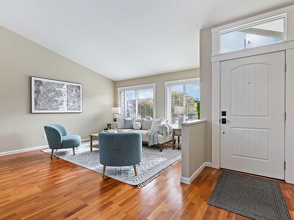 4th image of 8401 Honor Place