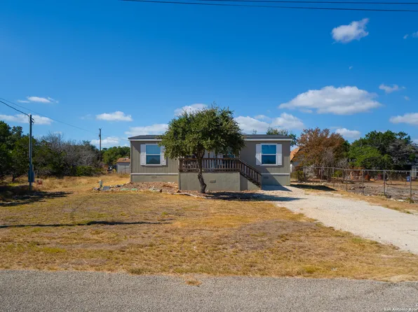 1222 Ramble Hills, Canyon Lake, TX 78133
