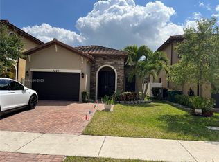 5220 NW 48th Ln, Fort Lauderdale, FL 33319