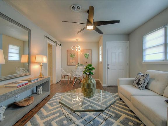4th image of 406 E Lovers Ln