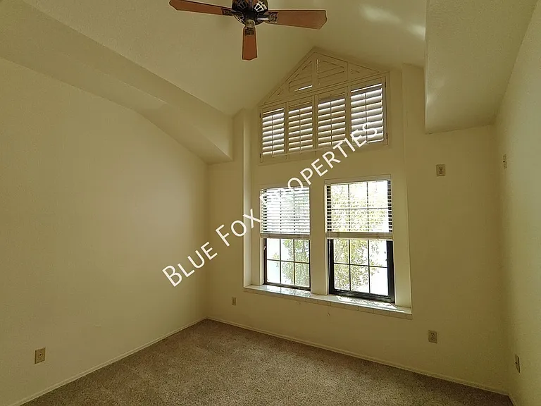 131 E Horizon Cir — Photo 18