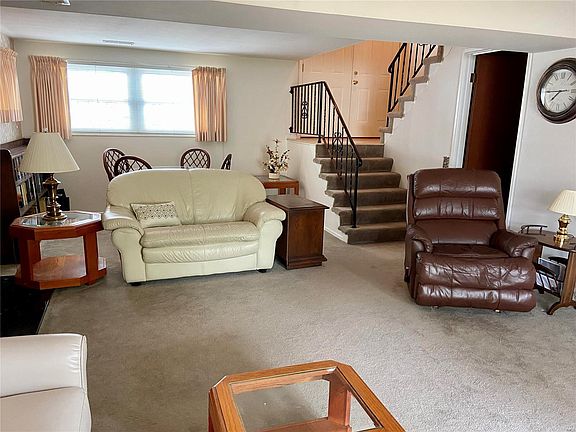3rd image of 10958 Kingsmere Dr
