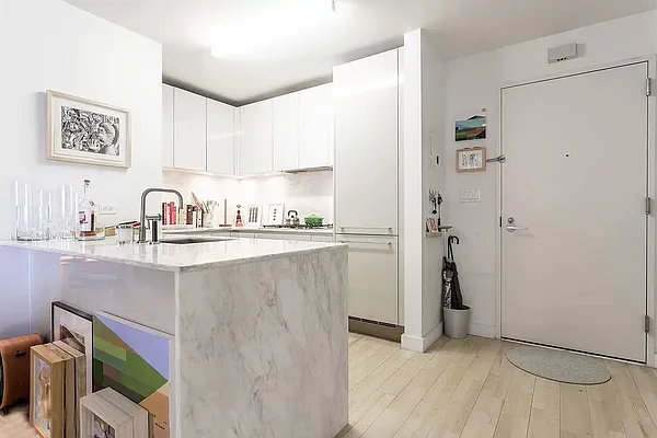 Sold by Nest Seekers International | media 6