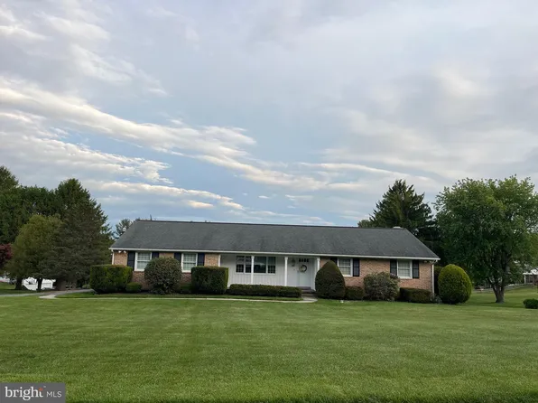 1645 Saint Paul St, Hampstead, MD 21074