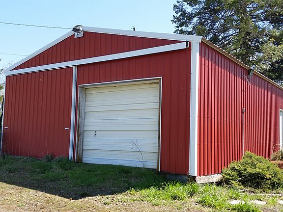 detached garage