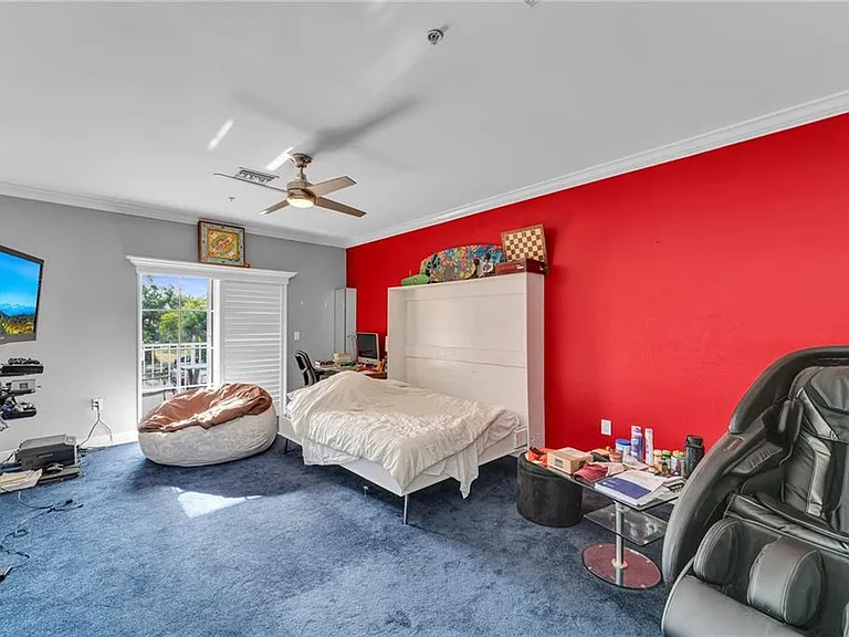 2080 W 1st St — Photo 16