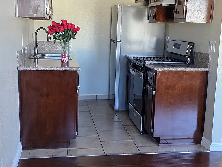 465 E Pasadena St #5 — Photo 2