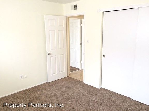 4th image of 501 Charleston St SE APT 4