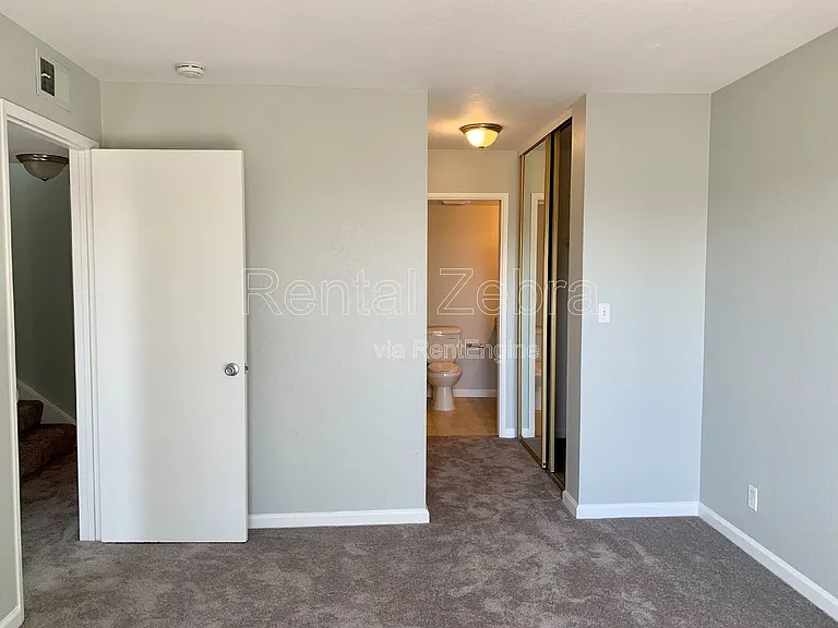 1592 Ashwood Dr — Photo 14