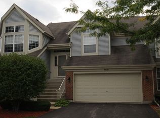 98 Ione Dr UNIT B, South Elgin, IL 60177