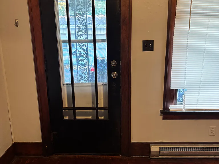1143 E Webster St #1 — Photo 11