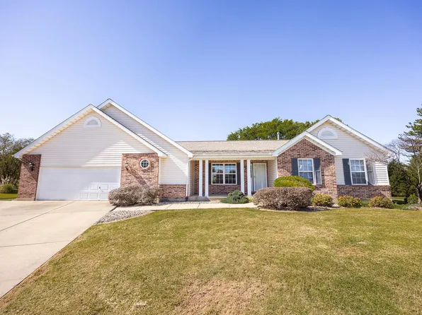 7 7th Green Ct, Belleville, IL 62220