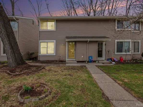 616 Rickett Rd APT 118, Brighton, MI 48116