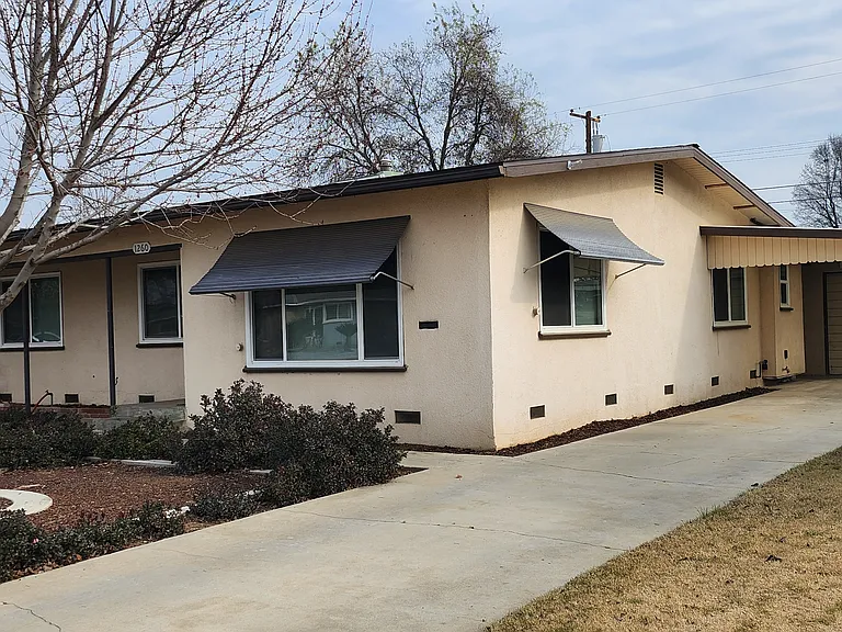 1260 S Klein Ave — Photo 2