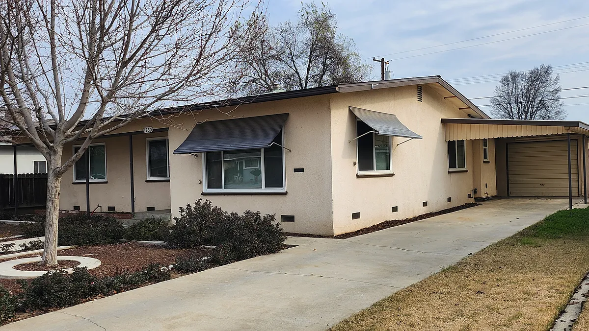 Building Photo - 1260 S Klein Ave