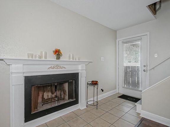 2nd image of 72 Ormond Pl