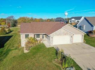 1478 Rock Ridge Ln, Lake Geneva, WI 53147