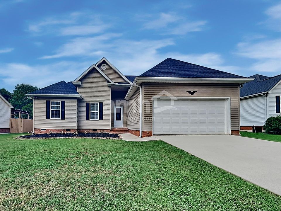 1st image of 604 Lake Lennox Dr