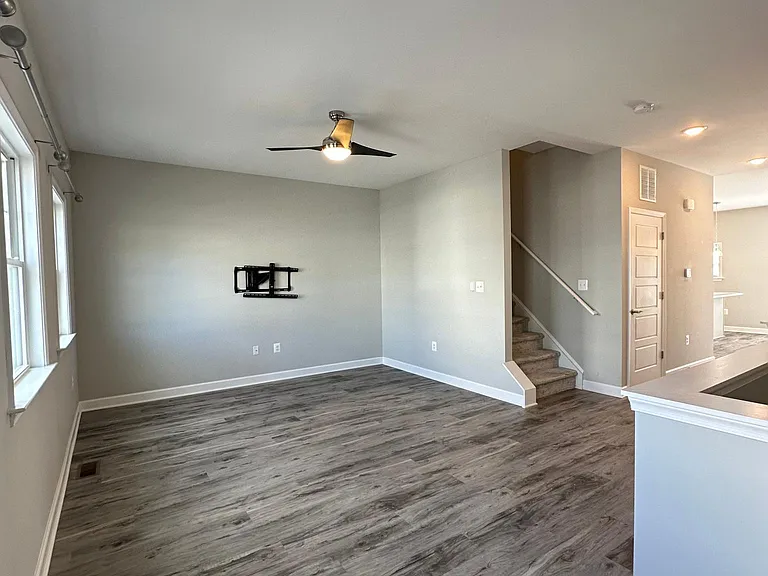 2832 Belgian Dr — Photo 27