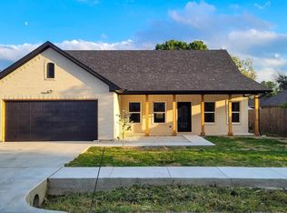 424 McGraw St, Forney, TX 75126