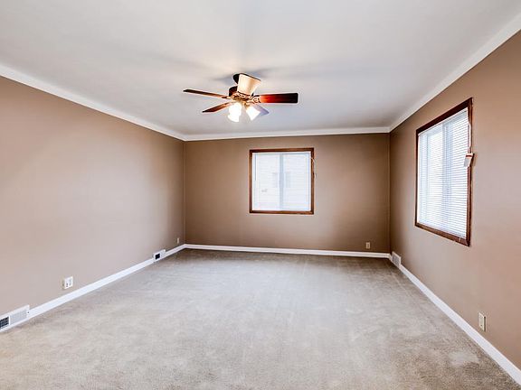 4th image of 220 Forest St E