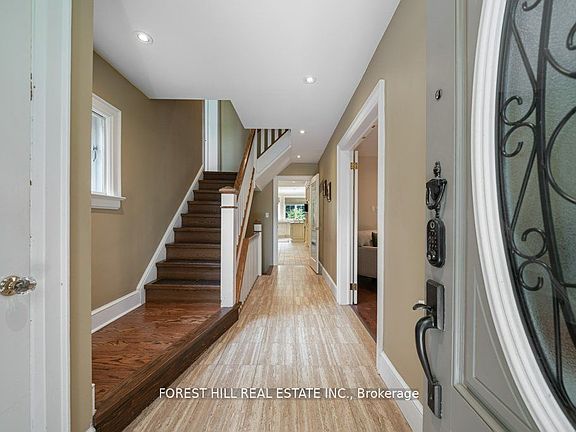 5th image of 82 Brooke Ave