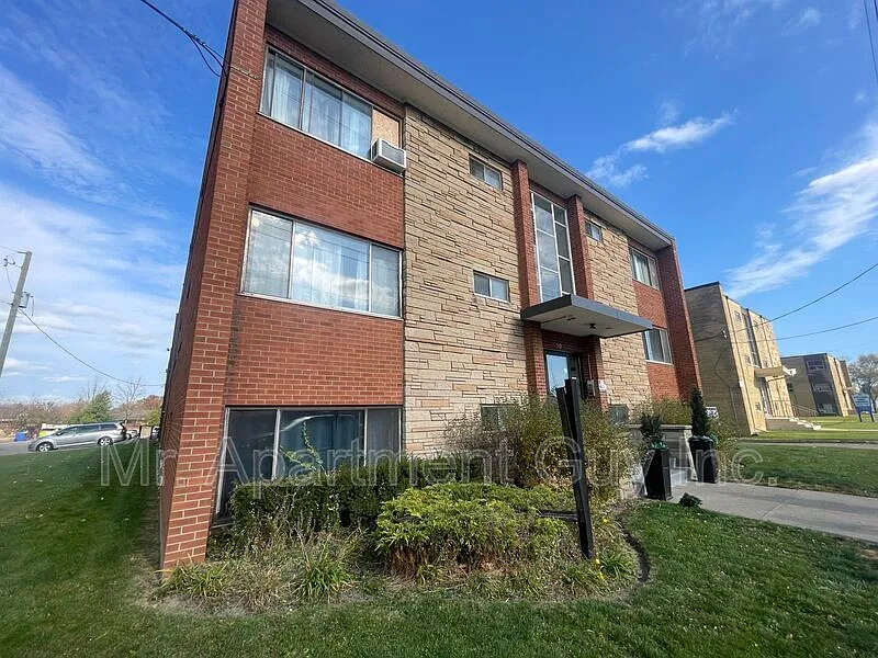 2 bed, 1.0 bath, $1,745 — Photo 1