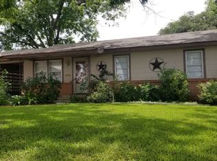 1100 N Houston St, Comanche, TX 76442