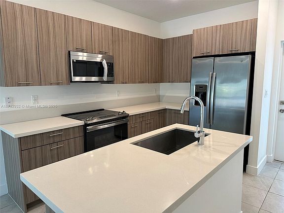 5th image of 8201 NW 41st St #D-207
