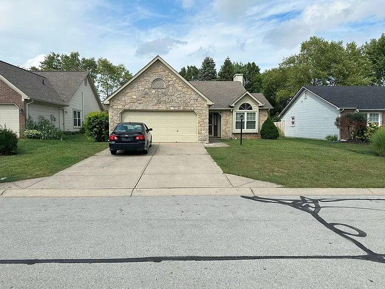 3004 Village Park North Dr — Photo 2