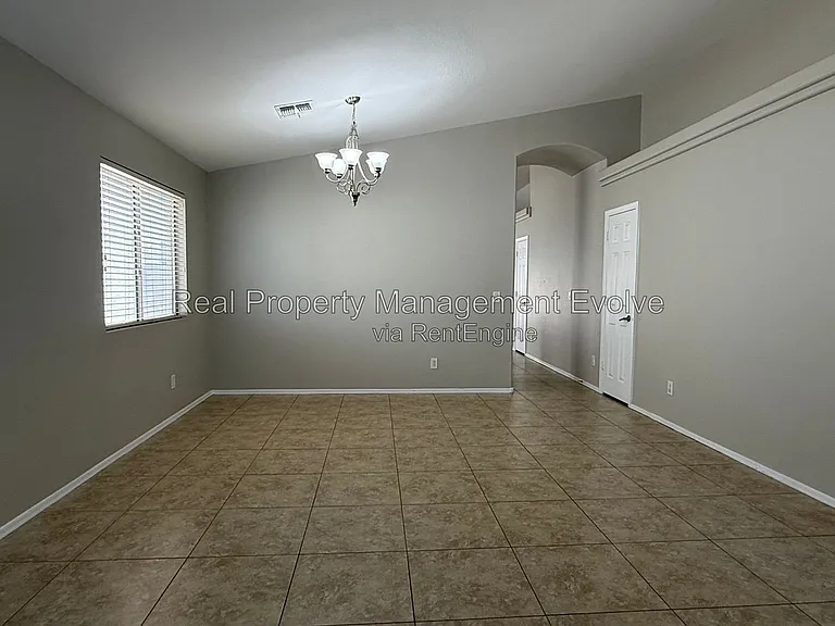 11728 W Avenida Del Sol — Photo 4