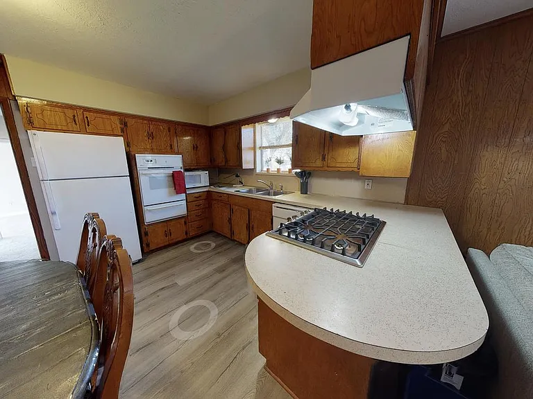 4106 Skyline Dr — Photo 11