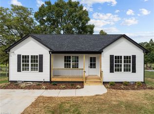 404 Davidson St, Thomasville, NC 27360
