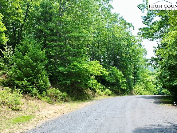 5th image of 21 Christmas Mountain Lane