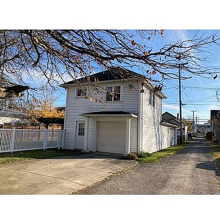 2nd image of 659 W North St