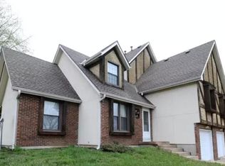 1721 E Penrose Ln, Olathe, KS 66062