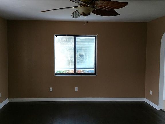 5th image of 1120 SE 3rd St